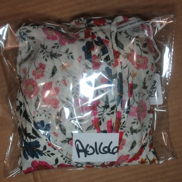 American Eagle Floral V-Neck Romper | Size Small - Picture 14 of 14